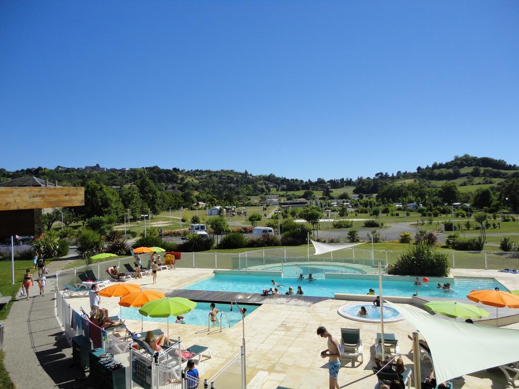 Camping Lot Et Bastides - Grand Bleu Vacances Hotel Pujols  Bagian luar foto